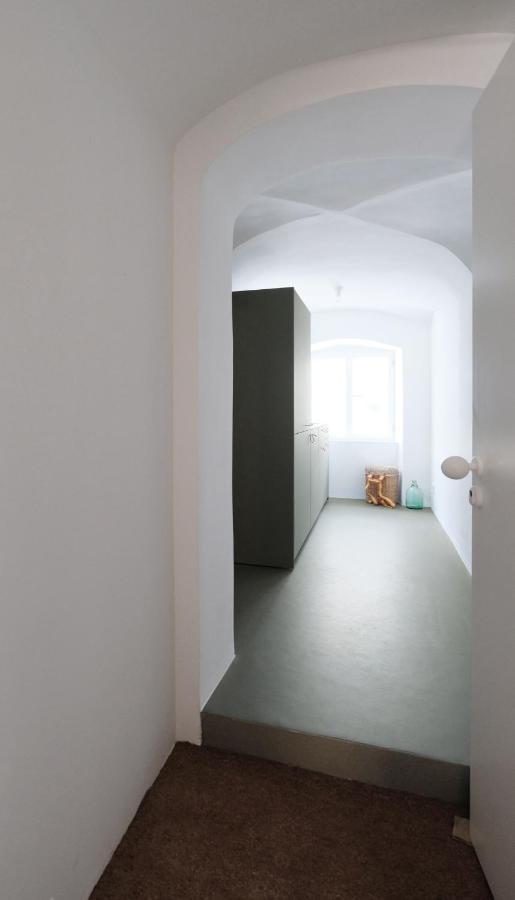 Entzueckende Kleine Wohnung Линц Экстерьер фото