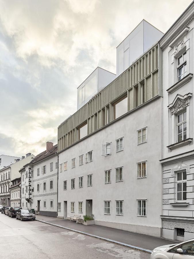 Entzueckende Kleine Wohnung Линц Экстерьер фото